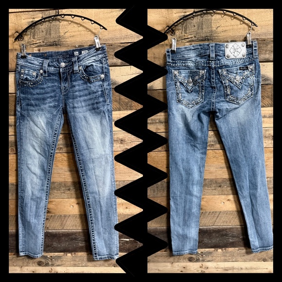 Miss Me Jeans - Picture 1 of 7